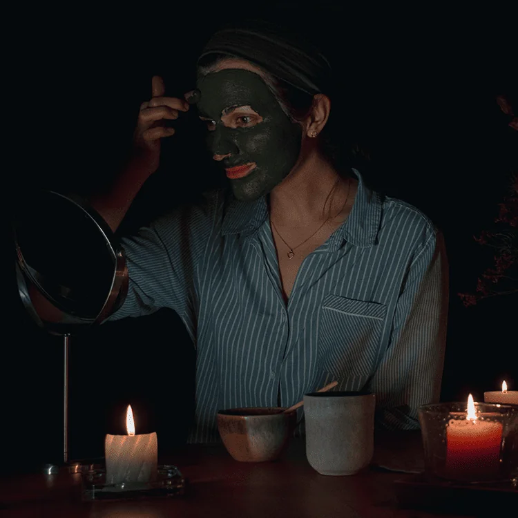 Domácí kosmetika Helen vyrábí pleťovou masku